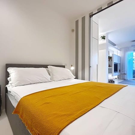 Апартаменты Solemar Sicilia - White Loft Палермо Экстерьер фото